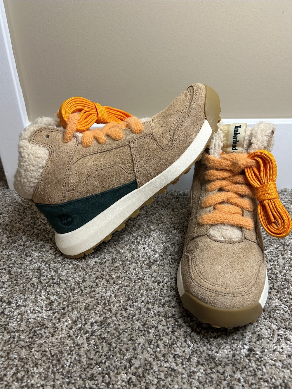Timberland Women's Retro Swift Sherpa Suede Shoes Size 8.5 NEW